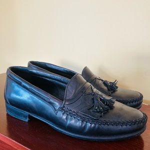 Vintage Johnston & Murphy Black Shoes with tassels